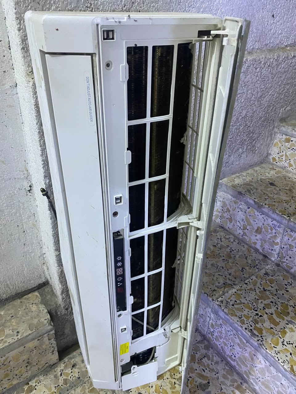 سلام عليكم سبلت داخليه توسوت طن اونص بيه ليك اومامصلحه سعره ٥٠ الف نهايته كلش بصره الجزائر شارع مستشفى الموسوي هاف ***********
