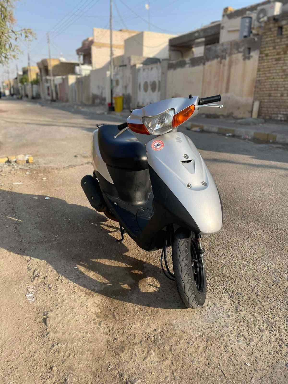للبيع ساسوكي رياضي تقريبن صالهة شهر من طالعة من الوكيل
الدراجة كلشي بيهة  شغال         سلف وهندر 
ما مبدل بيهة اي شي ابد 
السعر 550.   وبيهة مجال الشراي يتصل ***********
