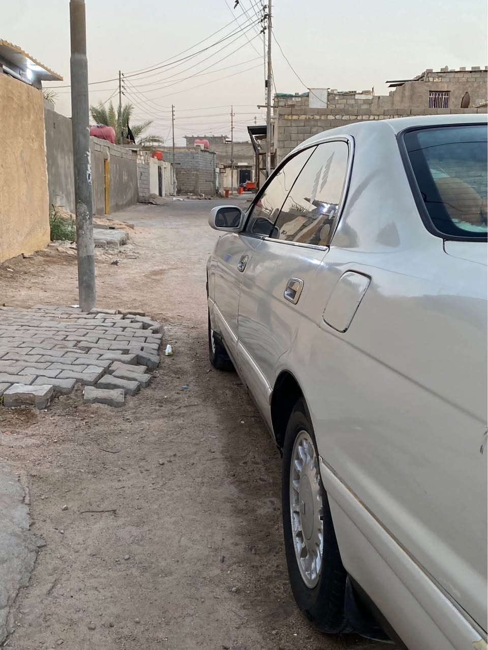 سلام وعليكم سياره بطه للبيع مديل 93 سياره بسمي مكفوله من كصه ونقل حداديه 80 كهربائي كلهة شغاله كير ومكينه خير من الله تبريد بس نقص غاز سعر 46 وبيهة مجال العنون بصره رقم الهاتف 
*********** Singapore
