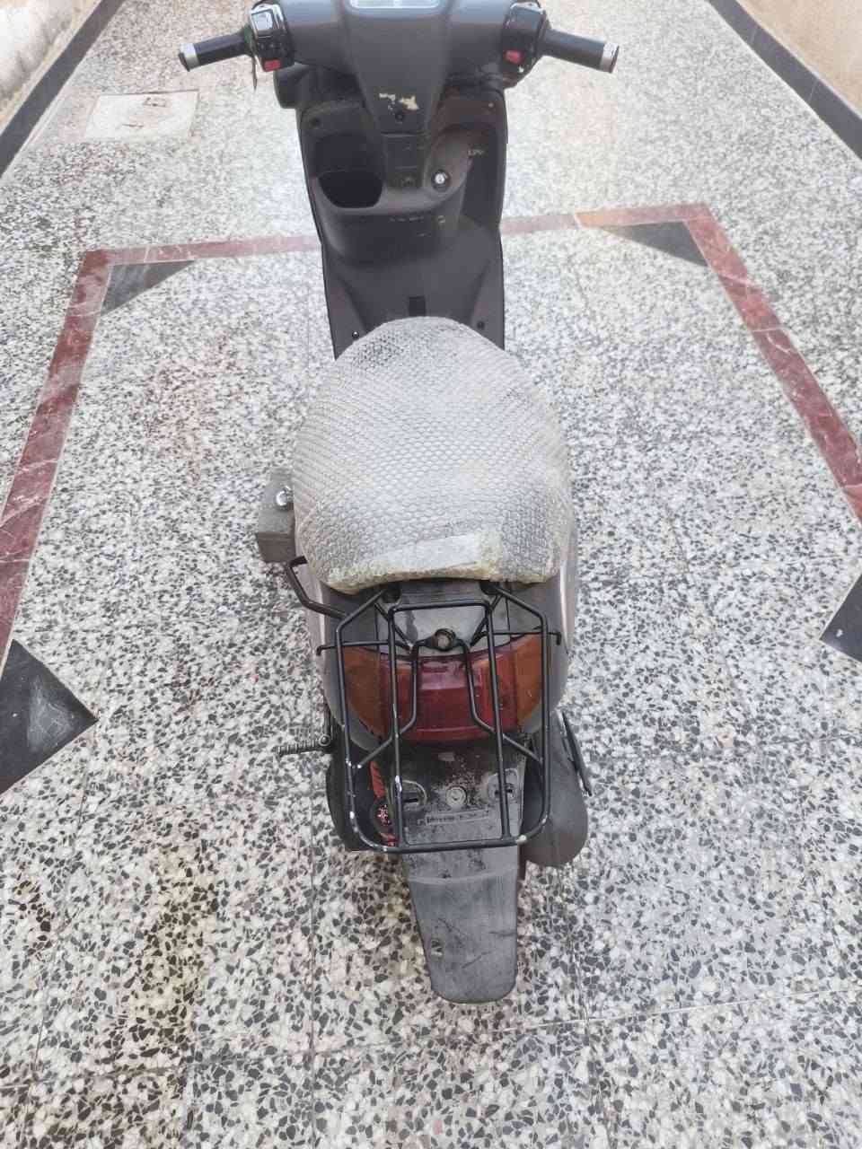 السلام عليكم
الدراجه للبيع مكفوله كفاله عامه
كهربائيات شغاله سلف هندر   شلعه شك الكاع مكينه خرسه
مابيها اي نقص 
السعر (350)
كربلاء حي الغير قرب سوق الغدير
