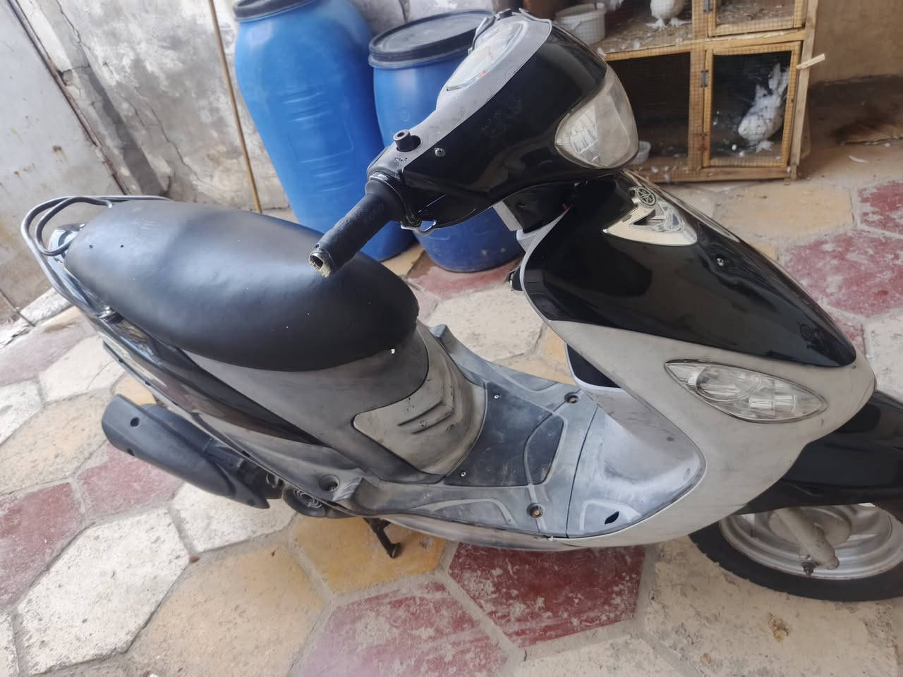 قجمه للبيع بوشه بلاد مبدل بس ولفات
دراجه كلشي شغال بيه من كهربائيات سلف هندر اشاير لايت
السعر 550 بيه مجال قليل. للاستفسار اكثر خاص
