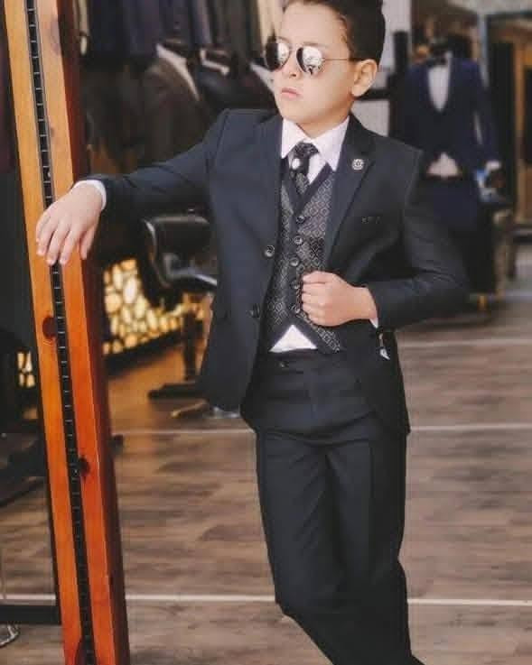 عيد ميلاد 🎂 عرس  👩‍❤️‍👨 تخرج 🧑‍🎓 روضة 🧑‍🏫 رفعة علم 🇮🇶🫡
نعلن عن وصول طقم رسمي ولادي جميع الاحجام من 9شهر الى 14سنة
مجمع قصي للالبسة الجاهزة 😊 
شارع الفاروق مقابل القائم مقام مجاور صياغة الرحمن
***********
