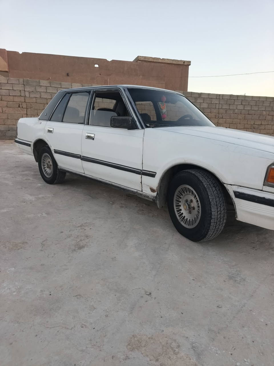 السلام عليكم 
للبيع سوبر 85 رقم نينوى الماني تحويل 
 كير ومحرك بطه 2500 شرط  
السعر 34 وبيه مجال باقي اتفاصيل اتصل على الرقم الهاتف *********** المكان تلول الباج
