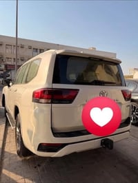 لاندكروزر GXR • ٢٠٢٥ • فل كامل