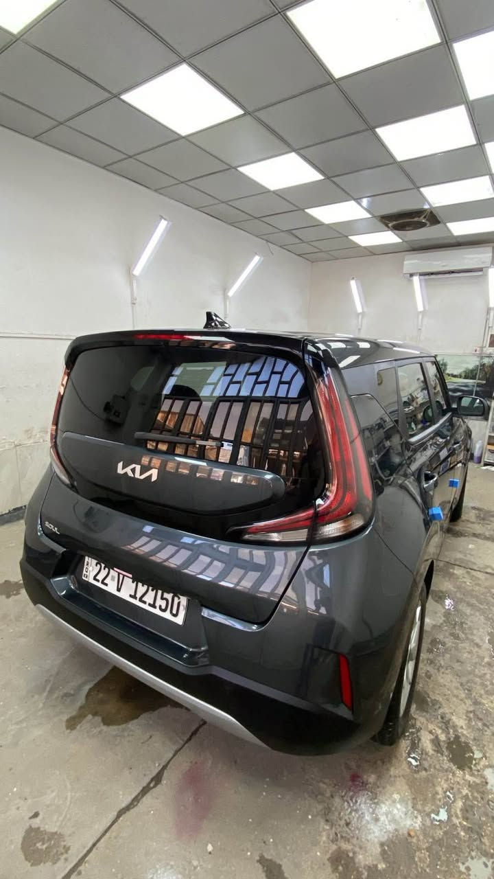 🔥 للبيع: كيا صول (Kia Soul) موديل 2025 - فئة LX | بحالة الزيرو ونظافة ممتازة! 🔥

وارد امريكي
ماشية 41 ألف km
المحرك: 4 سلندر سعة 2.0 دوش
كير اوتوماتيك (IVT) المرغوب
اللون الفيلي (Dark Grey) 
المقاعد قماش ،رادار خلفي وامامي وتنبيه بالمري
شاشة لمس تدعم الكار بلي ،فول تحكم ستيرن ،رقم اربيل ,نظيفة جداً وافول الها بانزين محسن فقط

✨السيارة مكفولة من كل شي
ضربتها بسيطة جداً وموضحة بالصور
💵 السعر: 155$ 
📍الموقع: البلديات للاستفسار *********** بغداد, العراق
