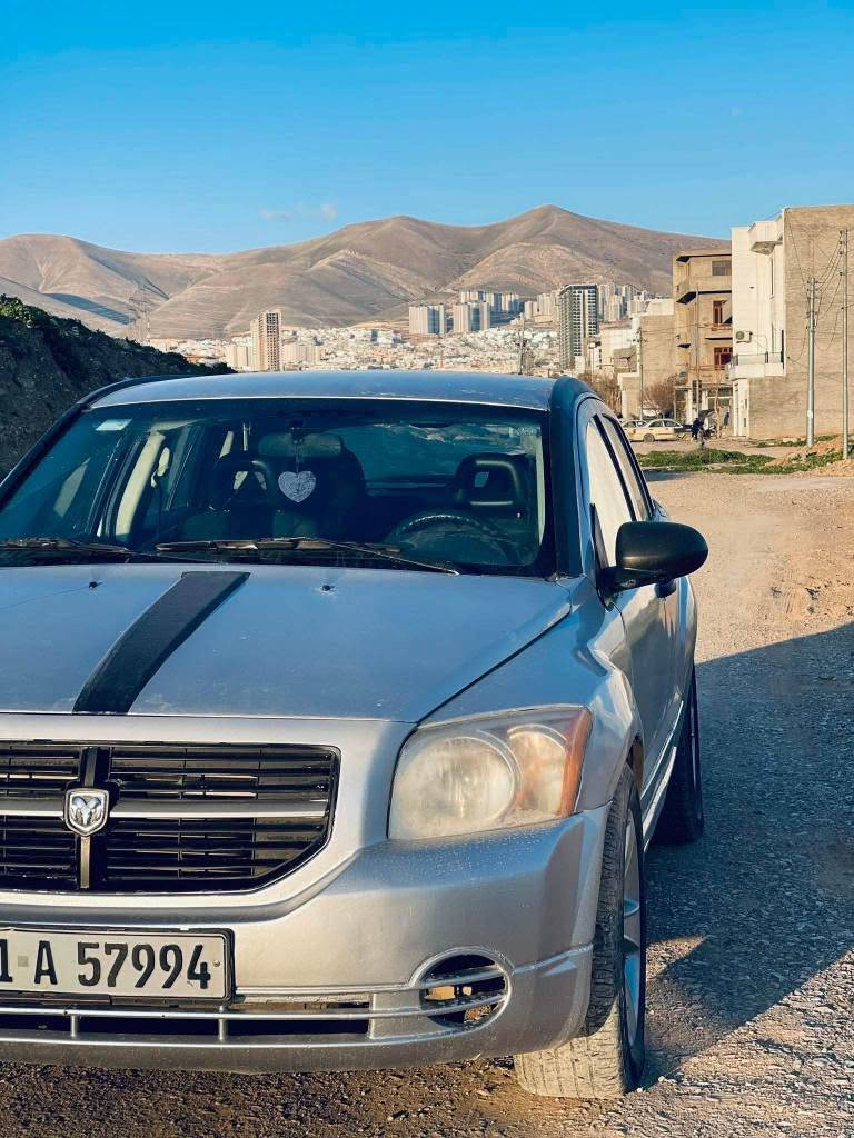 60 السليمانية, العراق

نص مكتوب في الصور:
- ريکلامی تایبه ت دوژ کالیبه ر مودیل ٢٠٠٨ بو فروشتن مه کینه ی ٢٠ گیرو مه کینه به شه رت ته برید ساردو گه رم به شه رت سه یاره که کامل بویاخ نیه به س به شه رتی کامل ده یفروشین ٩٠ هه زار غه رامه ی تیایه دواو مامه له بوت ده گه رینریته وه ره قه مو سه نه وو تا ٢٠٢٧ تازه یه نرخی ٦٠ گه لا و که می مامه له ژ.م *********** شوین//سلیمانی