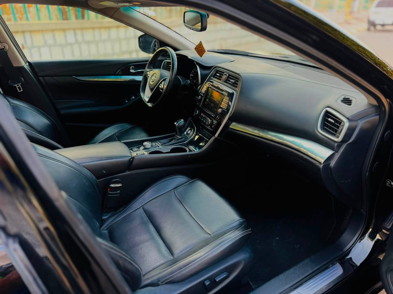 نيسان مكسيما ٢٠١٩ Nissan Maxima SL
مواصفات فووول معروفة
سيارة جاهزة مابي اي مصرف ٢٥٠
ماشية ٧٥،٠٠٠
١ جاملغ خلفي بدون دواخل بدون ايرباك 
***********
سعرها 154 بها مجال للشراي
مكان سيارة كلار
