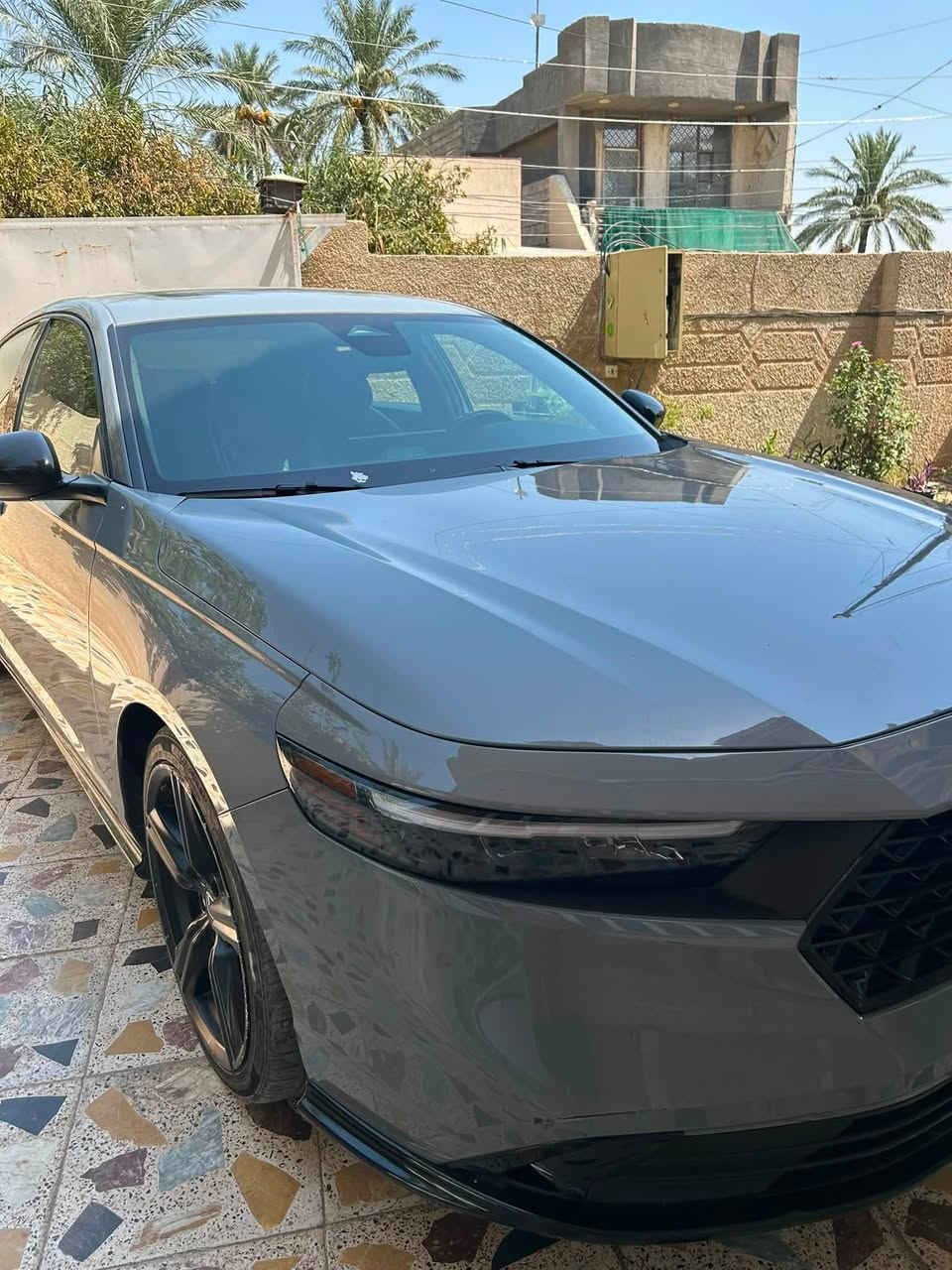 السلام عليكم 
للبيع هوندا اكورد 
موديل 2024 
اللون اسمنتي 
مواصفات سبورت L
بصمه 
شاشه كبيره 
رادارات اماميه وجانبيه 
تشغيل عن بعد 
كشنات جلد وكهرباء 
خزن ميموري 
تدفئه كشنات 
وباقي المواصفات المعروفه 
حادث السياره مثل ما موضح امامكم 
باب وجاملغ خلفي بسيط جداً بجم كبس 
مكان السياره بغداد 
السعر 190 وبيها مجال بسيط 
للاستفسار ***********
