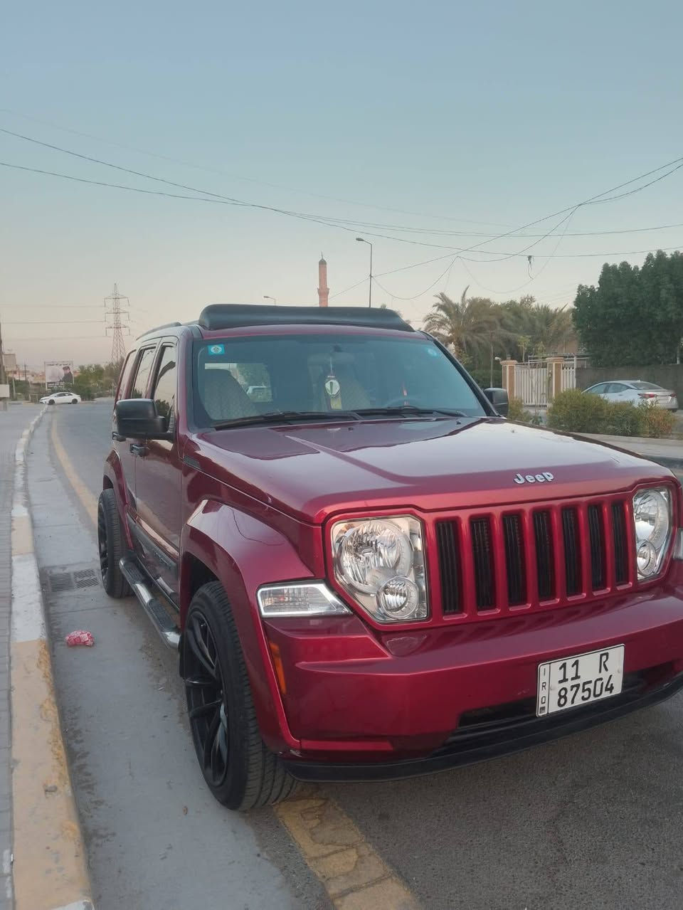 السلام عليكم 
للبيع او مراوس حسب القناعه جيب لبرتي موديل ١٢
محرك وكير مكفولات تخم تاير وباتري جديد ويل كب حجم ٢٠ مال جارجر توسايس تبريد قطعتين ثلج بدون حادث  بيها قطعتين  اكلير  او صبغ السيارة كلش حلوه  سنويه وهزه كله جديد ابسمي العنوان بغداد  السعر  ١١٠ وبيها مجال بصيط العنوان بغداد  الشرطه الخامسه او بغداد الجديدة  *********** متعجبك السيارة او السعر ربي يحفظكم السوك كلشي بي
