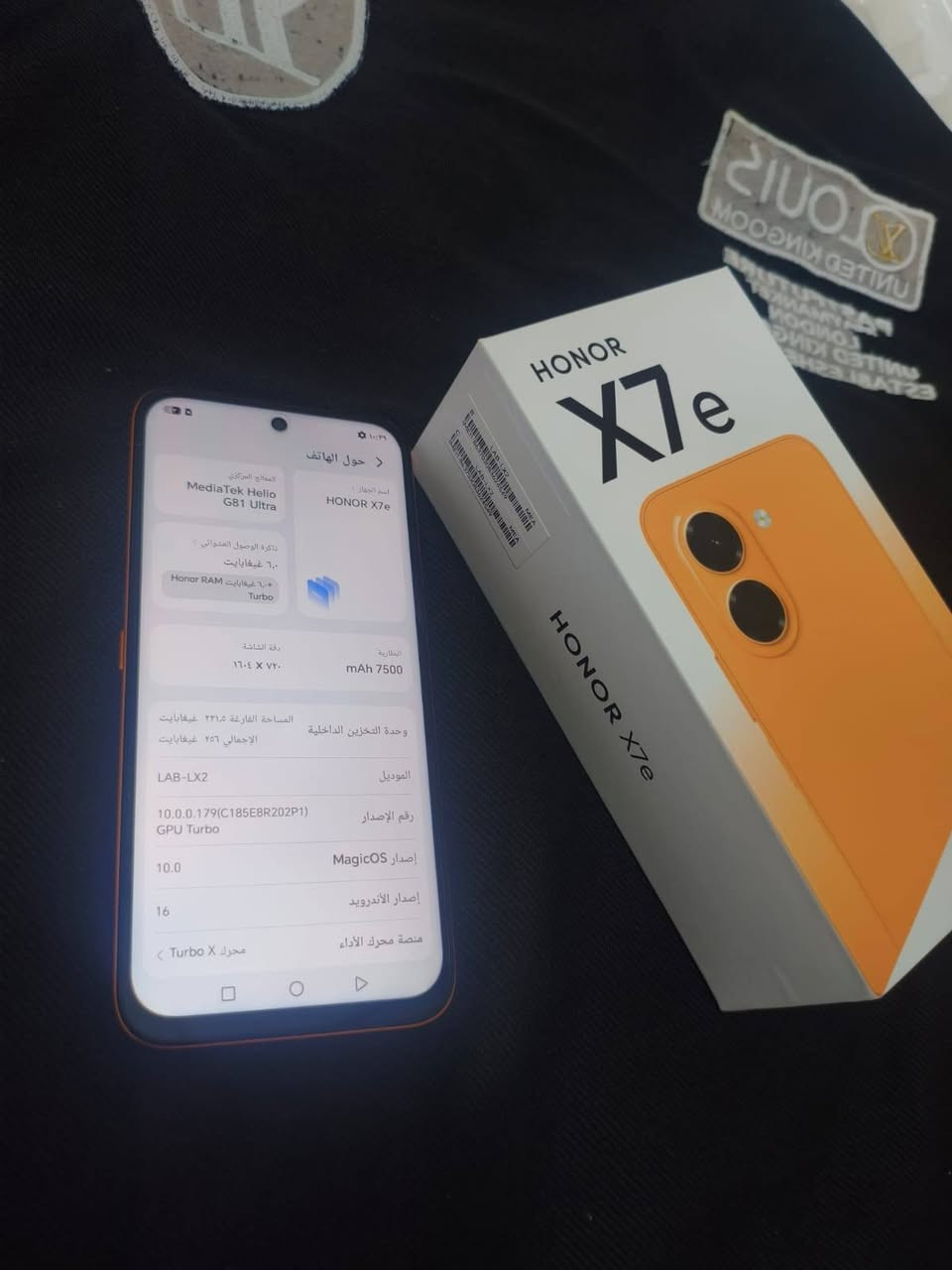 جديد استعمال يوم واحد
للبيع

💰 السعر: 250 ألف دينار فقط

✨ المواصفات:

📱 شاشة 6.61 إنچ HD+ بتحديث 120Hz

⚙️ معالج MediaTek Helio G81 Ultra

💾 6GB RAM + توسعة RAM افتراضية

💽 ذاكرة داخلية 256GB

📸 كاميرا خلفية 50MP

🤳 كاميرا أمامية 5MP

🔋 بطارية ضخمة 7500mAh

⚡ شحن سريع 45W

🤖 Android 16 + MagicOS 10

💧 مقاومة غبار ورذاذ الماء IP64

🛡️ مقاومة سقوط حتى 1.8 متر

🔘 زر AI Button للوظائف الذكية

🔐 بصمة جانبية

📶 يدعم 4G

🔌 منفذ USB Type-C

📲 يدعم شريحتين Nano-SIM

🟠 اللون: برتقالي Sunrise Orange 📦 الجهاز مع الكارتون، كما واضح بالصور.

📍 متواجد في RB 🚚 توصيل داخل وخارج RB متوفر

🔥 سعر ممتاز — 250 ألف فقط!
رقم الهاتف ***********

