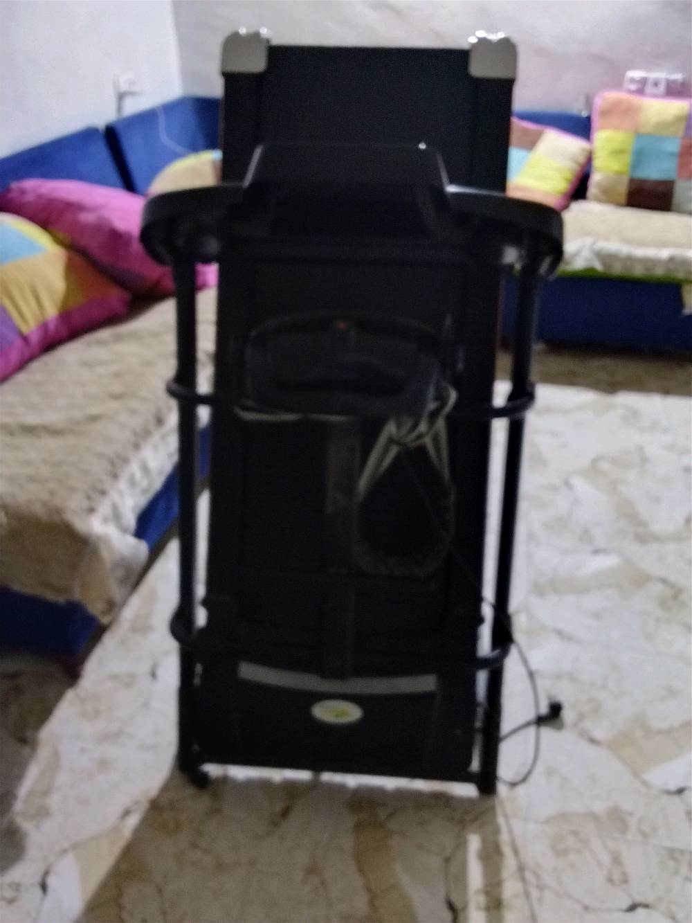 بايسكل جري جديد استعمال قليل بسعر كلش مناسب  مع تدليك ضهر ومساج عداد كهربائية شاشة شغالة سماعه اغني اتصل علا ***********