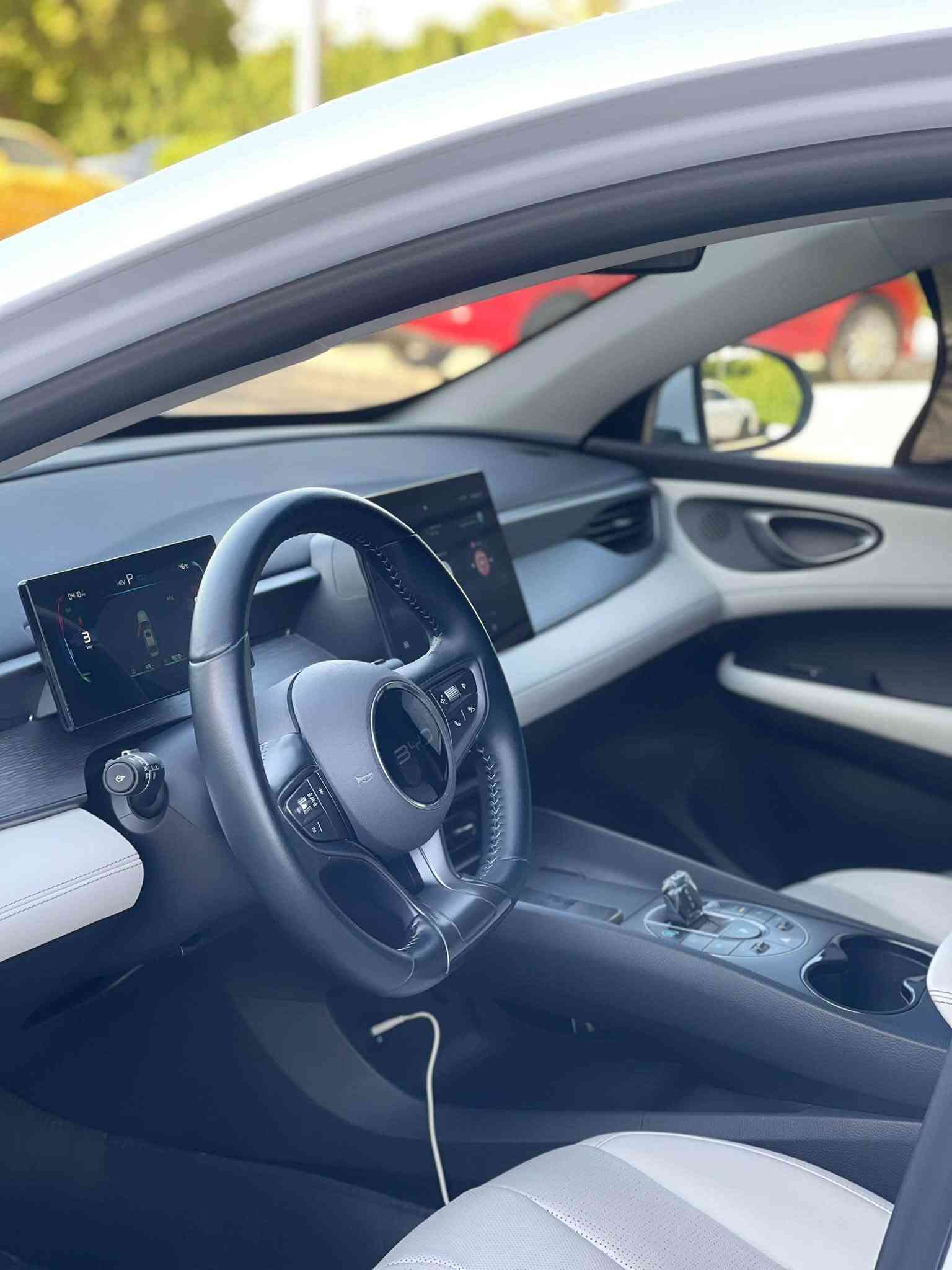 للبيع BYD Seal 05 موديل 2025 رقم بغداد بأسمي
مواصفاتها معروفه  
ماشية 25 الف الكلي فقط سيارة جديدة بعدها مكفولة من الصبغ والضرر والبارد 
بيها رصعة في الباب الخلي ووحدة بالجاملغ فقط 
باقي السيارة كفالة
 
مكاني بالنجف الاشرف 
***********
