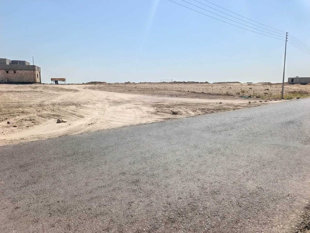 🏡 أرض سكنية للبيع بموقع مميز وخدمات كاملة في زنكورة 🏡

للباحثين عن الهدوء والموقع الخدمي الممتاز، أرض سكنية بمساحة واسعة وتفاصيل ممتازة:

📍 الموقع: الرمادي - زنكورة / قرب مدرسة ينبوع الفياض (قريبة من الشارع العام).

📐 المساحة: 830 متر مربع.

🛣️الوجه 33 متر 

🛣️ الشارع: واجهة على شارع تبليط بعرض 8 أمتار.

💡 الخدمات: ماء، كهرباء، قريبة من جامع ومدارس.

🌟 المميزات: منطقة هادئة جداً، تصلح لبناء دار سكني راقي أو الاستثمار.

📞 للمعاينة والاستفسار:
للمزيد من التفاصيل أو لتنسيق زيارة ميدانية للموقع، يرجى التواصل معنا عبر الأرقام التالية:
 ***********

🏛️موقع المكتب ⏬️⏬️
أو زيارة موقعنا :  الرمادي_ ناحية اليرموك (زنكوره سابقاً)_ المفرق  /مقابل جامع هادي البشير (البمرعي)

#مكتب_عقارات_زنكورة

