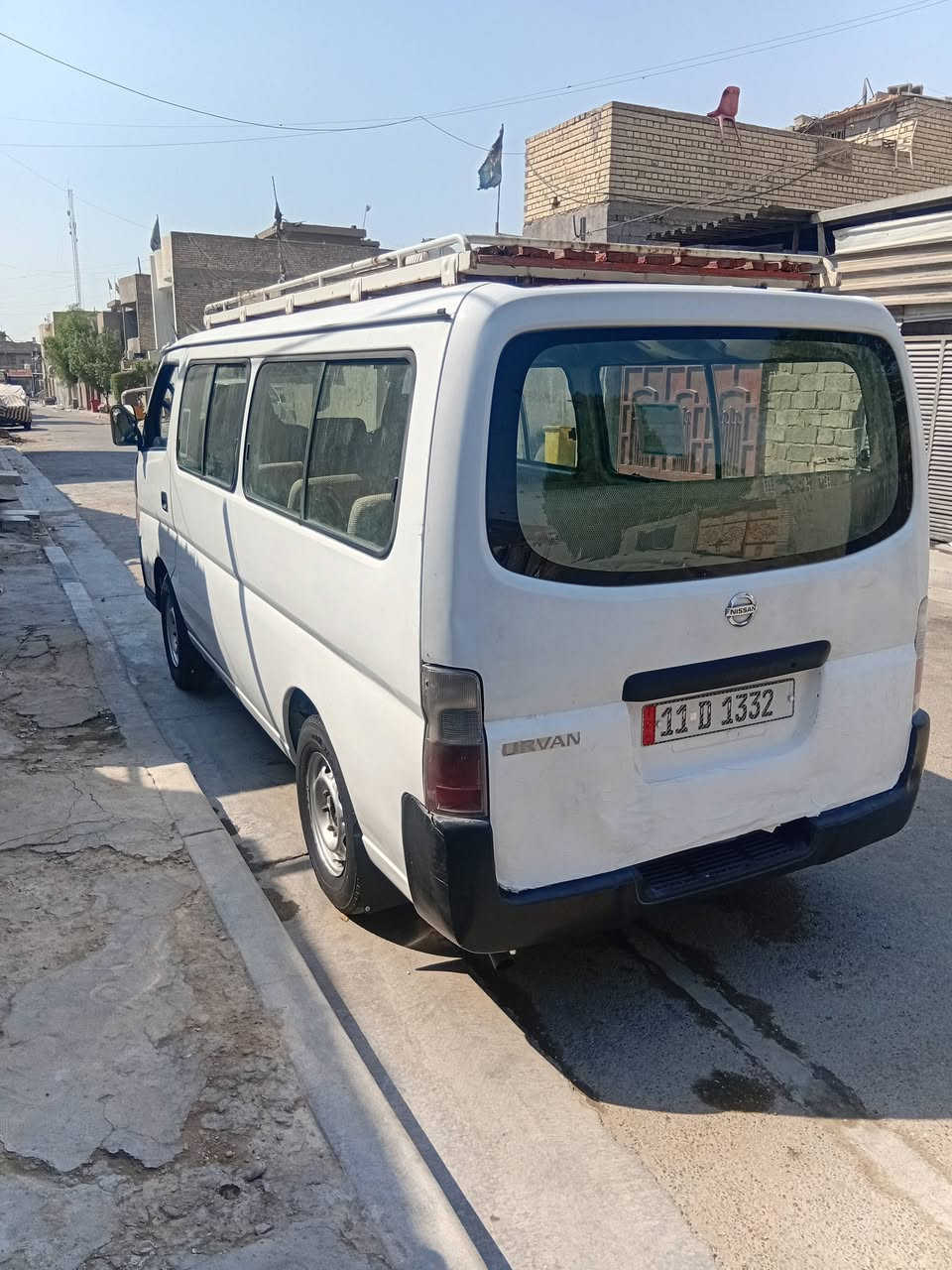 السلام عليكم نيسان ٢٠١٣ البيع مكانات بسيطه صبغ بدون محجون  مكان بغداد المشتل ***********السعر ١٣٠ وبيه مجال
