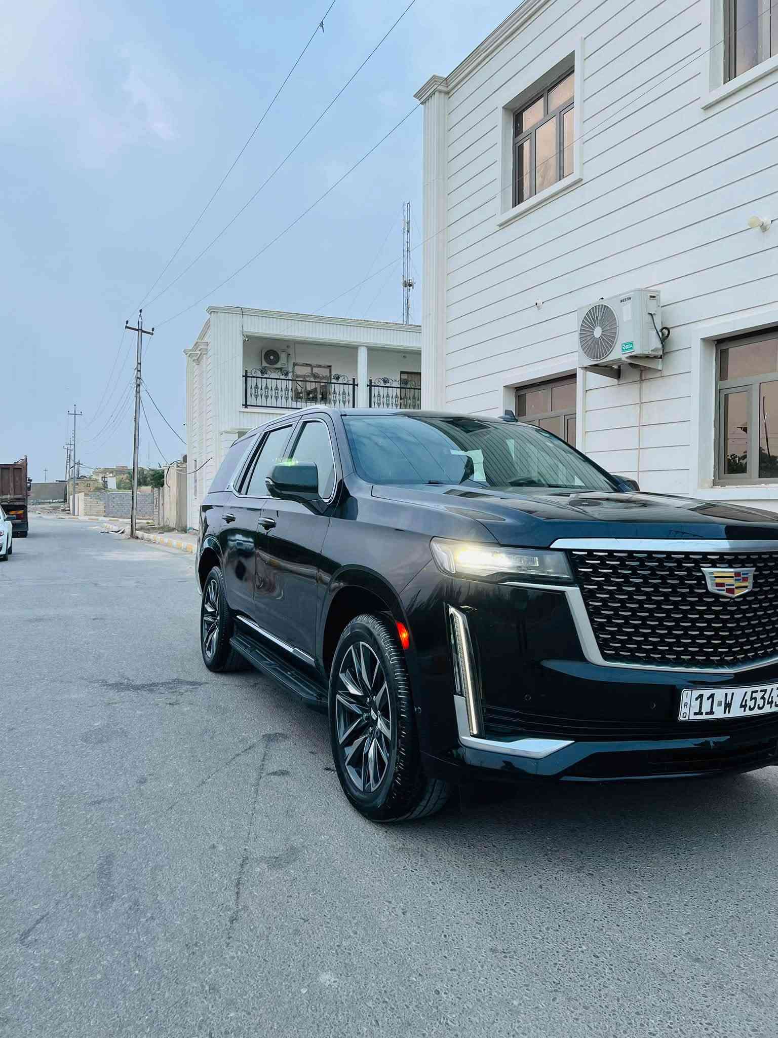كديلاك سكاليد  2022 
دخول جديد

رقم بغداد بسمي هزه وفحص جديده 

رقم الهاتف: ***********

السعر 560 
حادثها تصليح جاملغ وباب خلفي 
وصور الحادث والسونار مرفقات مع المنشور 

-حجم المحرك 8 سلندر 6200. 
-سقف شامو 36 سماعة 
-سقف بانوراما. 
-زينون عالي ناصي آصل. 
-جنطة كهرباء. 

-بصمة ابواب وتشغيل عن بعد. 
-خاصيه جعل المحرك 4 سلندر اقتصادي. 
-كامرات ميحطيه 360 درجه. (٥)كامرات. 
-اشاير مري.قابله للطيء. 
-رادر جانبي مانع اجتياز+رادر امامي. 
-سستم صوت متكامل. 
-تدفئة+تبريد المقاعد. 
-حساس امامي+خلفي. 
-المقاعد الخلفي شفط كهرباء. 
-كونترول تبريد خلفي منفصل. 

-فور ويل درايف. ٤*٤. 
-مقود كهرباء. 
-الكراسي كهرباء. 
-خزن ميموري لكرسي السايق. 
-اوتو ستوب. 
-هاند بريك بصمه. 
-تحديد مسار. 
-داتو شو شاشه ليزري. 
-تبريد مناخي. 
-تحكم ستيرن جهتين.
العنوان ذي قار سوق الشيوخ الطار
