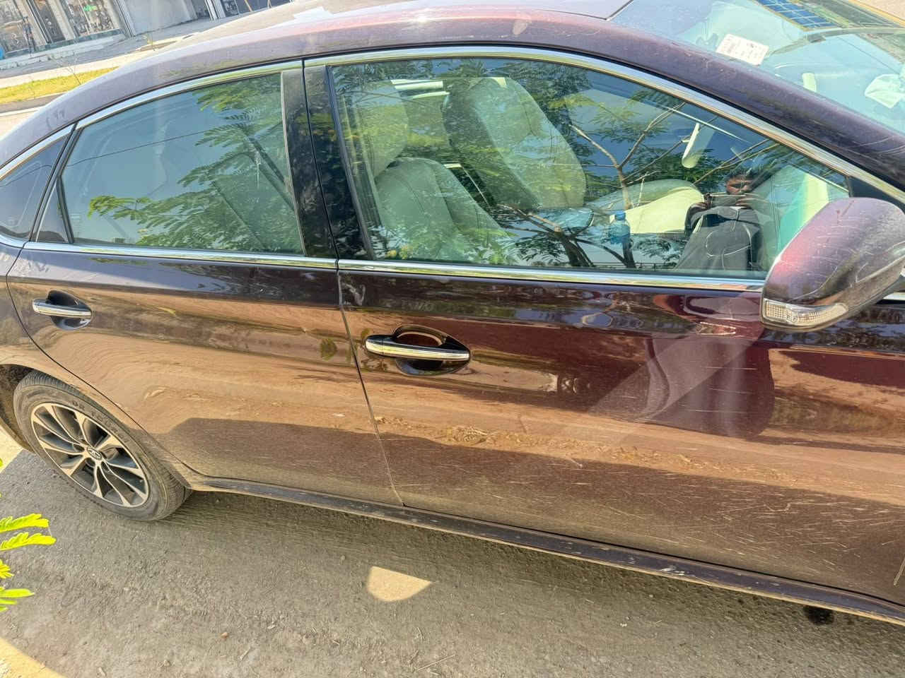 تويوتا افلون 2017 XLE - ضرر سطحي
المحرك :- V6 3.5L 
الموديل :- 2017 
انطيك سياره جاهزة بمعنى الكلمه 
مواصفات المعروفة 
فقط بدون سلايد 
سماعات JBL 
بصمه تشغيل مع ابواب
رادار امامي 
رادار خلفي
لد امامي خلفي
شاشه كبيره مع كامره
شفتات استيرن
مقاعد كهرباء جلد 
مقاعد هيتر 
ستيرن هيتر 
داخل جلد +صاج
تدفئه بالمقاعد
تحكم ستيرن فل
DriveMode :- Eco🌿 - NORMAL🔶 - SPORT
السيارة خير من الله مال جناي 100‎%‎
كير محرك كهربائيات تبريت تايرات  كلها جديد 
باسمي تحويل ثاني يوم  
مكانها الضلوعية  

رقـــم صـاحــب الـســيــارة
***********
***********
