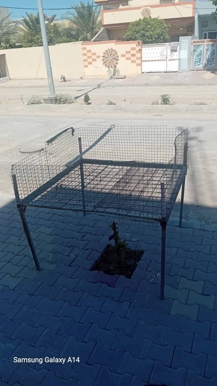 غراض محل دجاج 
صلاية شغالة فول 
قفص حديد  داخل  ١ وخارج ٢ يعني ٣ اقفاص حديد 
ذباحه ام ٣ جديدة 
كيزر ٤٠٠ لتر مستطيل  هوة والهيتر كامل 
كبان ٤٠ كيلو جديد كلش  بالشرط  
كونفيرة شغاله 
مصفي فافون ١
جينية ١
سجاجين ٢
صندوق مال دخل  صغير ١

ابيعهن شلع  مكان جلولاء 
***********
