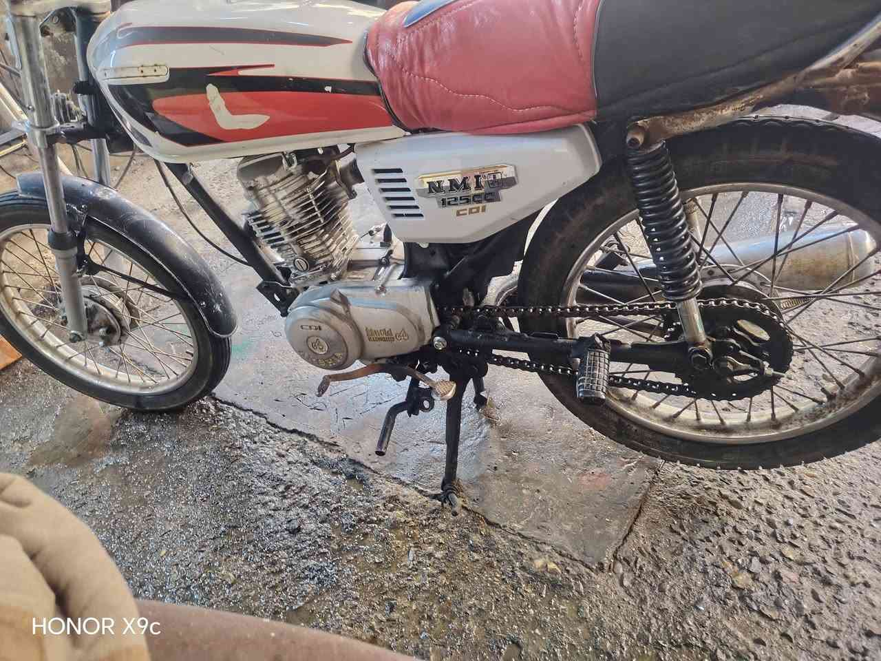 السلام عليكم دراجه للبيع تايجر موديل 20 دراجه نظيفه مكينه حلوه كلك كفاله عن السرقات موجوده رقم شاصي مكان بابل حمزه الغربي  السعر 175 بها مجال هذا رقمي ***********
