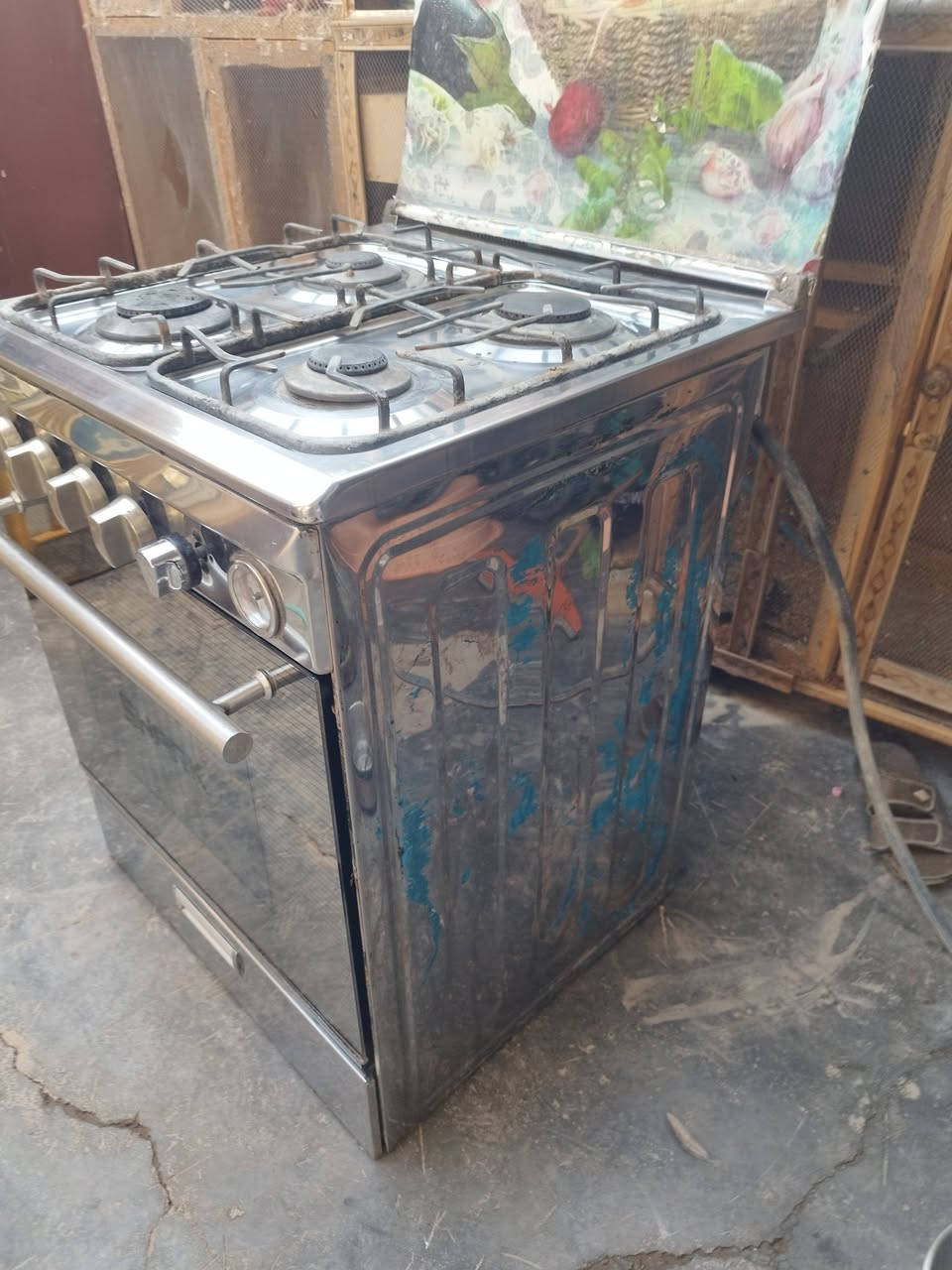 يا الله بيع مستعجل طباخ مصري  نضيف جدا شغال فوول نار زركه نضافه شغاله 3 عيون الفوك وحده متروكه والفرن شغال فوك وجوه ع فحص بسعر 40 الف مكاني ابو غريب شهداء شارع السكلات بضهر السوك  وات ساب  ***********
