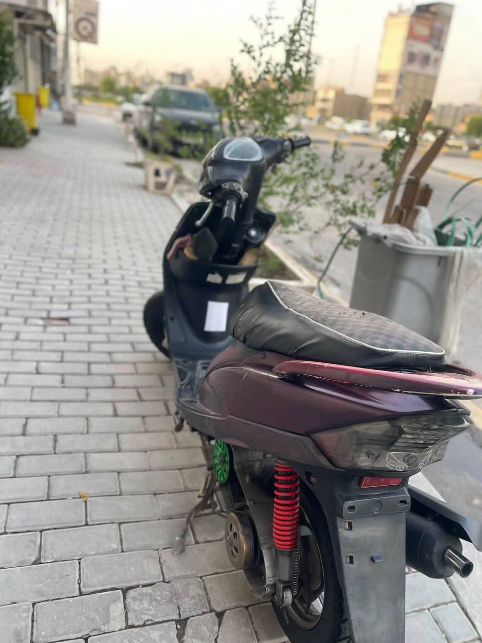 السلام عليكم
دراجه ماكس عدله ١٢٠  للبيع الدراجه نضيفه كهربايات شغاله كامله تواير جدد  كفرات ختم واحد 
هورن يحتاج  بس دكمه 
 شلعه او معدل بل اضافه الى كلجات رياضي 
صالنصه اف ام  كابريتر  ابلادي نضيفه بس غسلتها 
الدراجه نضيفه يحتاجلها بس كفرات او اذا اتريد اتمشي امورك ما بيها شي  
سعر الدراجه …. 700 الف وبيها  مجال بسيط للشراي 

الواتساب ***********
