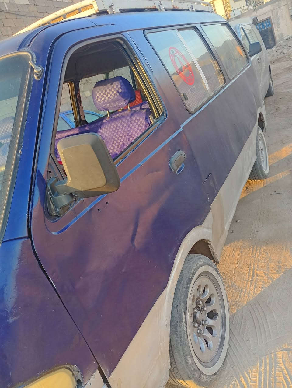 السلام عليكم كيه بريجو مديل 2000رقم نكليزي سنويه لل30 سعر 40 بيهه مجال شي قليل مكاني البصره رقم ***********
