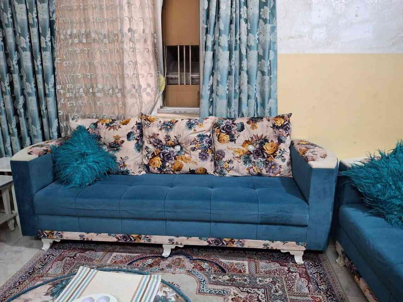 سلام عليكم.. قنفات للبيع جديدات مابيهن أي عيب
العنوان كركوك حي الواسطي التواصل خاص أو على رقم الهاتف ***********  السعر٤٠٠ وبي مجال بسيط
