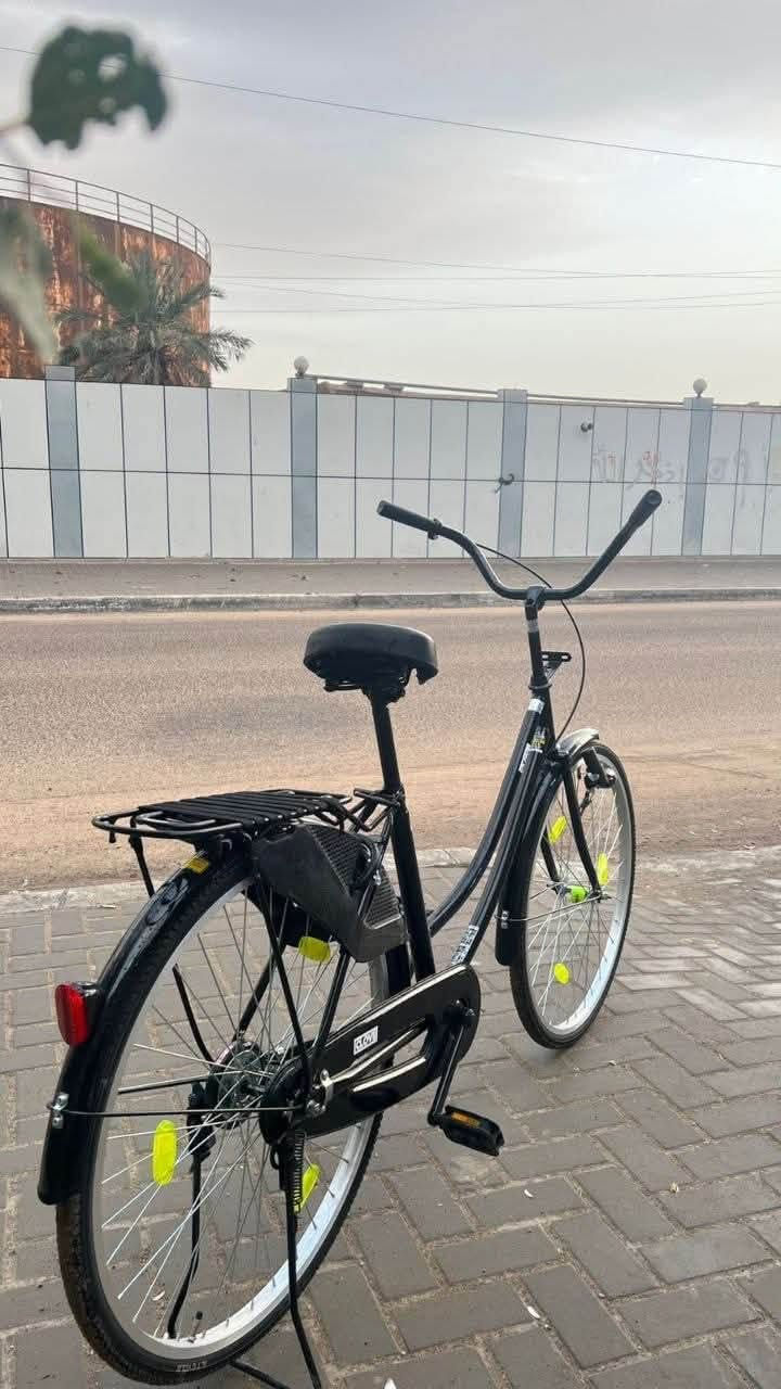 بايسكل سياحي حجم 26 موديل 2021 البايسكل متروس ختوم بي تلث زلغات زغار كلش ومتيهات يعني نحسب حساب كفالة ما طاب المصلح البايسكل ينزل هوة لان جان مخزن فوك بل بيت يعني حتى ما ماشي بي تجي ويا تيوب للتاير الورة شركة كلوف كلشي ويا بريك كدام جاملغات كاملة مكفول من الزنجار والجراد هذه رقمي متواجد فقط واتساب *********** السعر 110 قفلة 100 كلش انتو اهل 70و 80 لا تراسلون
