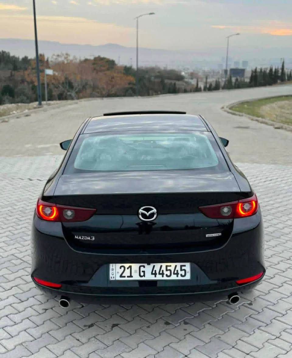 مازدا2024
40هه زار رؤشتوه 
فول فول قه پات مواسه فات
ته نها ٢پارچه ي بؤياخه به بي ناو گرتن
به بي ده بل ئه كسل به بي تؤربؤ مه رغوب
سه نه وي ره قه م تازه 
سه ياره كه لؤك لؤكه 
گيرو مه كينه به شه رت نه كراوه ته وه
چال و شوختي نيه 
ته نها فرؤشتنه گورينه وه ناكه م 
137مه جاليكي كه م 
*********** السليمانية, العراق
