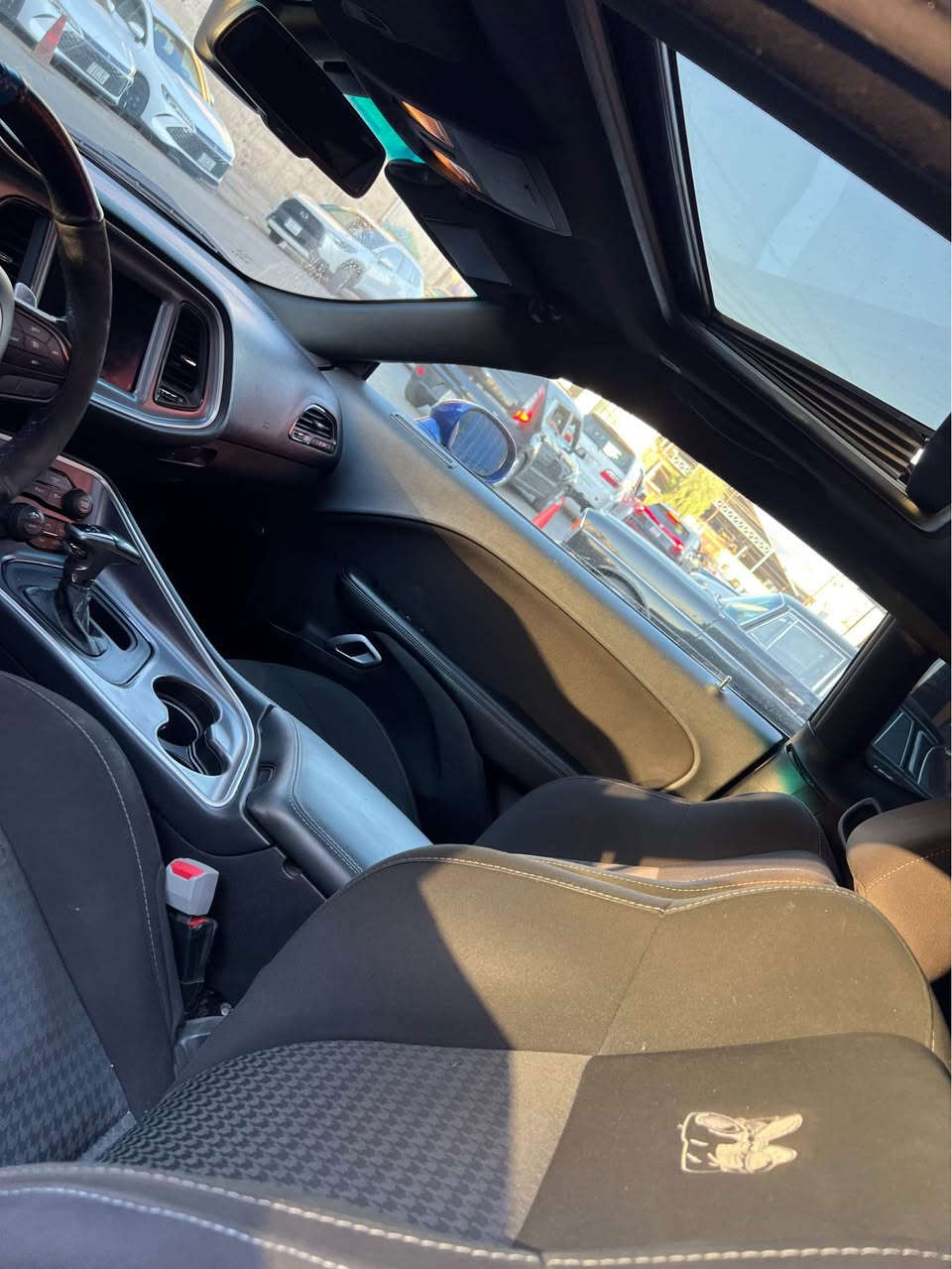 دوج جالنجر SRT   ٨ سلندر موديل ٢٠٢١ فول فول مواصفات سلايت فتحة ماشية ٦١ الف مايل كير محرك كهربايات بشرط مامفتوح بيها ٤ قطعة بدون دواخل بدون ارباك *********** اربيل أربيل, العراق
