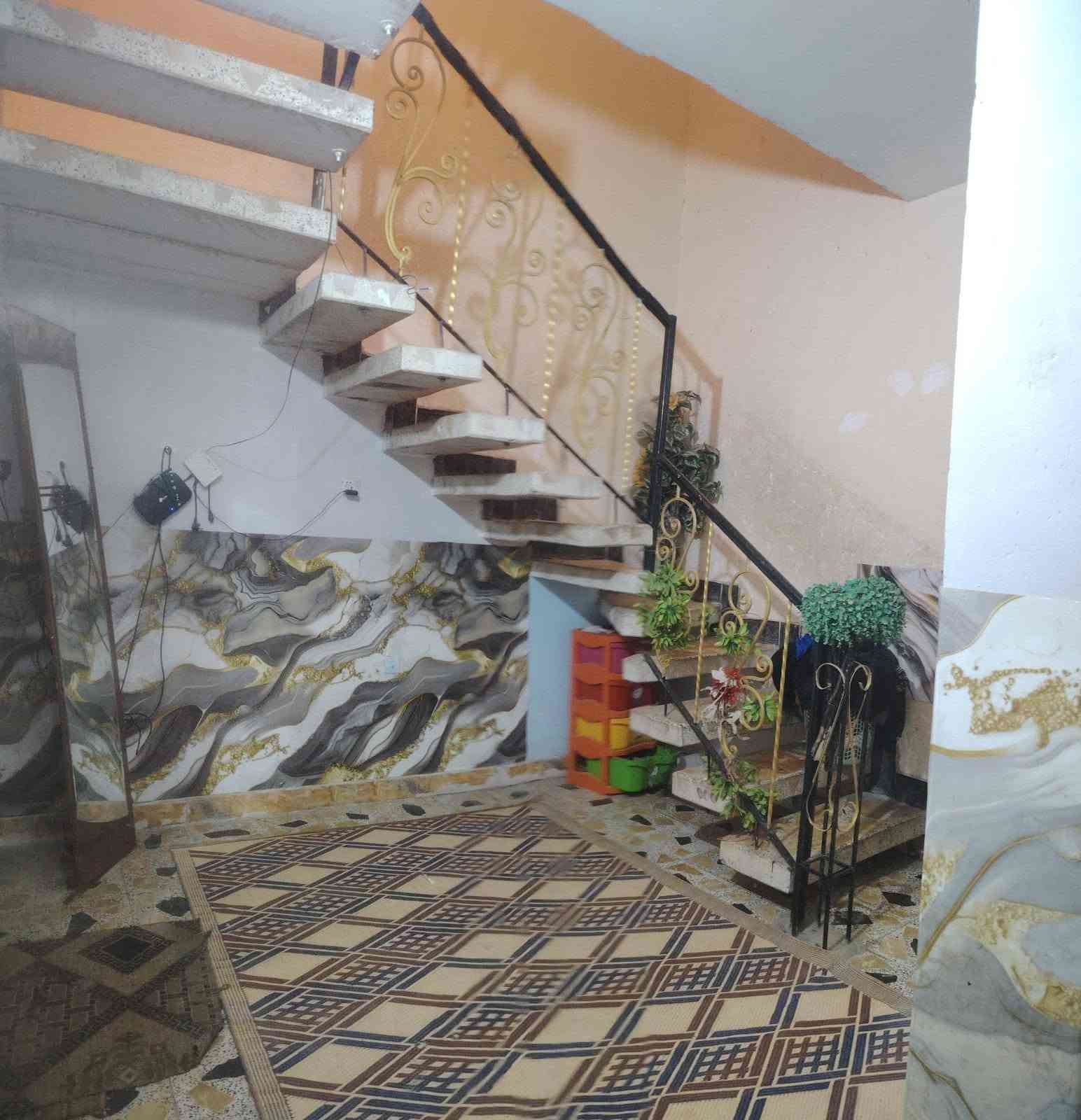 ياالله
سلام عليكم
البيت البيع طابو صرف
مساحه ((100)) متر مربع 
البيت ركن 
يحتوي على استقبال وصاله مطبخ وغرفة نوم
فوك غرفه نوم 
حي نداء سعر البيت ((78)) وبي مجال
استفسار اتصل ((***********)) 
((***********)) اخوكم أبو عراق..
