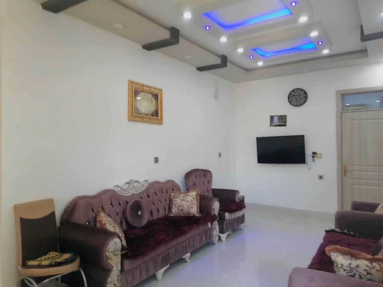 🏡 خانووى دوو نهوم بو فروشتن له گه ره كى ده روازه پشت باره گاى يه كگرتو نزيك شه قامى ده روازه 

📐 روبه ر :
▪️ 180 متر

✨ زانیارییەکانی خانوو / موڵك :
▪️  1 ژور نوستن - هول - مطبخ - مساعد مطبخ - ميوان - گه راج
▪️  نهومى دووه م 2 ژور نوستن - هول - بيتونه 

💰 نرخ : 110 مليون و مجال

📞بۆ زانيارى زياتر په يوه ندى بكه ن به 
عقارات ستار اكرم بازرگان

*********** ☎️
*********** ☎️

#كركوك #عقارات #عقارات_كركوك
#بيع_بيوت #شراء_بيت #استثمار
#بيوت_للبيع #فرص_عقارية
