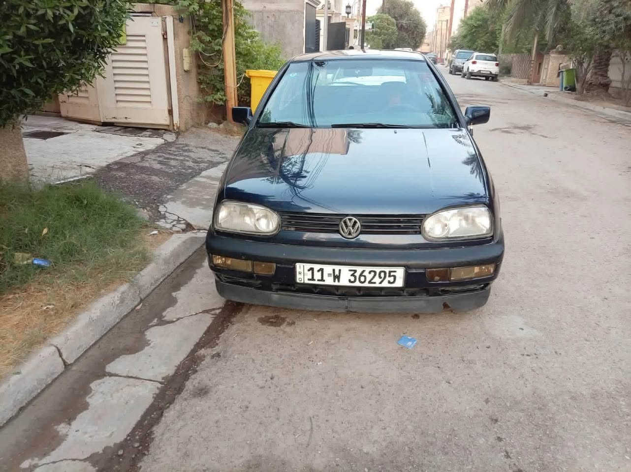 🔹بسم الله الرحمن الرحيم🔹
— للبيع گولف موديل ٩٤ محرك ٢٠٠٠ اللون نيلي 🚙

السيارة بحالة ممتازة من الدعامية للدعامية 

🔸محرك كير كفالة

🔸تبريد ❄️/تدفئة 🔥 

🔸صدر امامي خلفي تخم تاير 💯

🔸مصبوغة عام صبغ درجة اولى وبالحقيقة احلى من الصوور 

🔸داخل بحالة ممتازة 💯كشنات دشبول بطاين ارضية

 🔸 مسطرة نوزلات وبلكات وفيول بم كلها جديدة 

السعر 51 ورقة وبيه مجال جدا بسيط السيارة مكلفتني اكثر من هالسعر شاهد الله ومناقصها شي ومستعجل ع البيع 

📍العنوان بغداد 

📞 ***********
