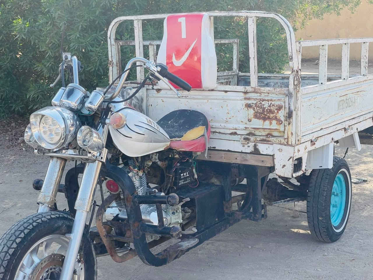 ستوته ام. تيأر موديل 8 مكينه 25 كله جديد ستوته شاصي مكفول من كلشي. مكفوله من سرقه كلك  المو شراي لا يتعبني ريده 900 وبيه مجال قليل ***********
