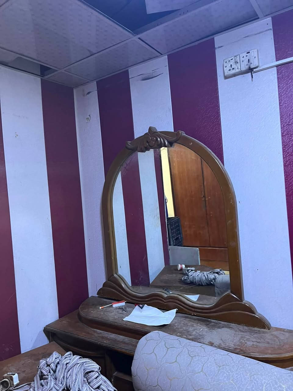 سلام عليكم للبيع غرفه  ام سته تركان مكاني بغداد مشتل سعره قيم اخذ به يرضي الله ***********
