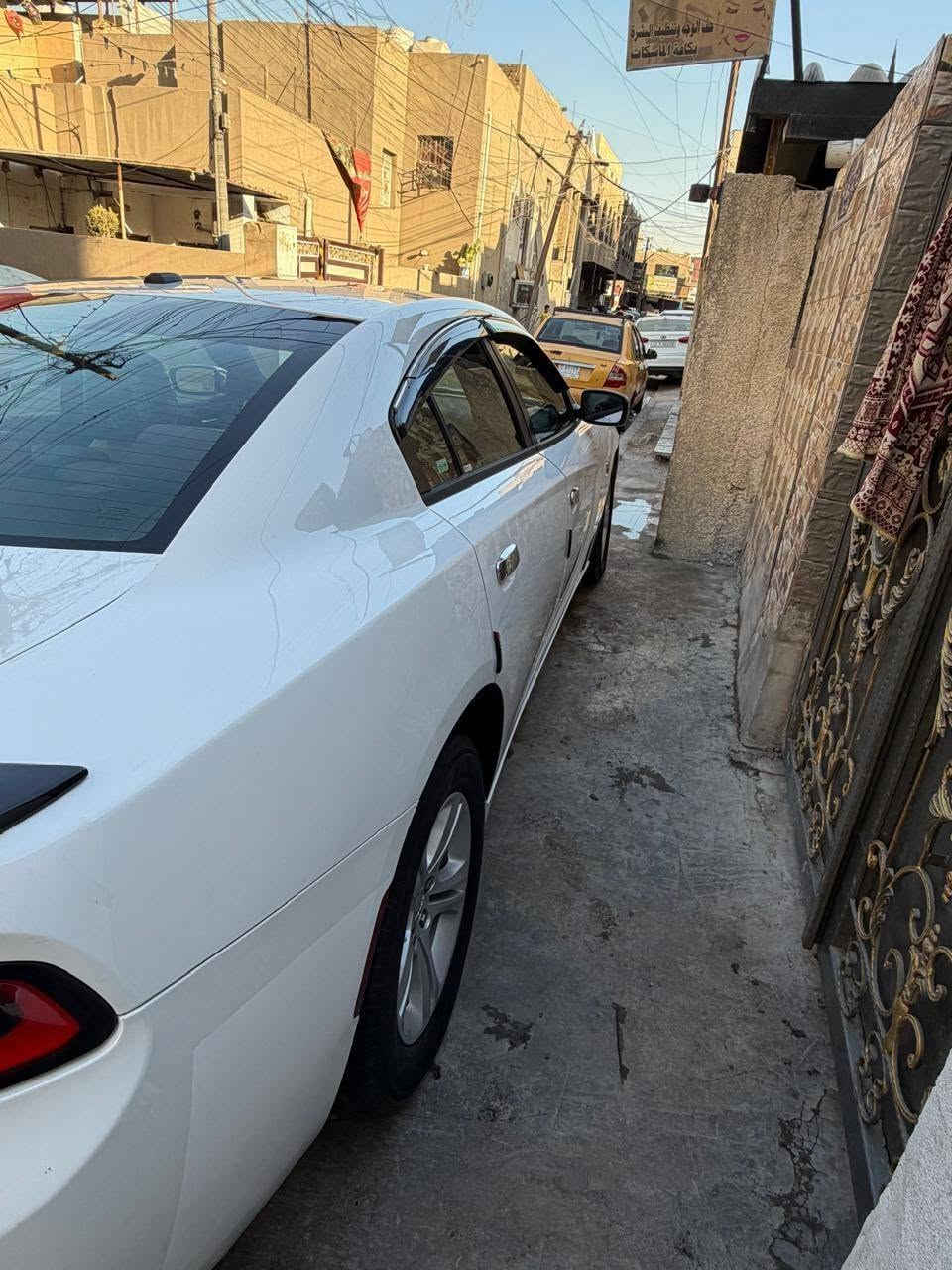 السلام عليكم..
عندي جارجار للبيع موديل 2015
وارد امريكي، بدون ايرباك..
السياره حادثها جاملغ اليمنى بدون دواخل..
السياره نصف فول مدوشمه عام..
السياره جديده مال بيت مامشتغله ع الخط..
السياره رقم بغداد دولي بأسمي..
العنوان بغداد جديده شارع المسبح..
اي سؤال اي استفسار على هذا الرقم.. 

***********
