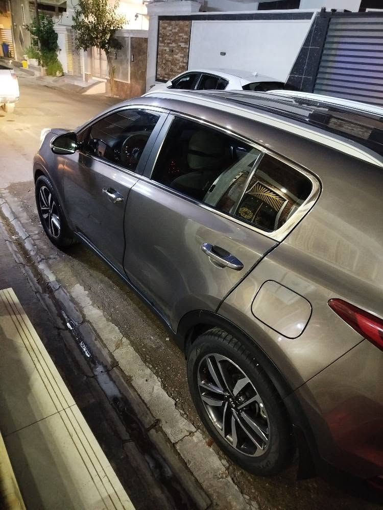 🚨 للبيع كيا سبورتاج 2020 خليجي — محرك 2000 شركة الدولية
🚗 سيارة كاملة وجاهزة، صيانة كاملة داخل شركة الدولية، كل الوصولات موجودة، سنة الشراء 2021، ومواصفات معروفة.
🔹 نوع السيارة: كيا سبورتاج
🔹 الموديل: 2020
🔹 المحرك: 2000 CC دوش
🔹 المواصفات: وكالة دولية / خليجي
🔹 الممشى: 87,000 كم
🔹 المكينة والكير: على وضع الشركة مكفول
🔹 السعر: 197 ورقة 💵 (19,700 دولار) — مجال بسيط
📍 المكان: بغداد
مواصفات وتجهيزات السيارة:
✅ وصولات تبديل دهن وصيانة كاملة داخل الدولية
✅ الفريز تبديل جديد
✅ الإنارة هالوجين مسويها
✅ داخلية السيارة جديدة بحالة شركة
✅ تبريد قطعتين ❄️
✅ تايرات رياضية 🏎️
✅ حساسات أمامية وخلفية
✅ كاميرا خلفية
✅ شاشة بلاديه
✅ مثبت سرعة (كروز)
✅ ثلاثة أنظمة قيادة:
Sport 🏎️
Normal
Eco 🌿
🚗 السيارة كاملة وجاهزة.
📞 للتواصل والاتصال:
***********
📍 بغداد
الجادين بالشراء يتفضلون بالتواصل والاستفسار. بغداد, العراق
