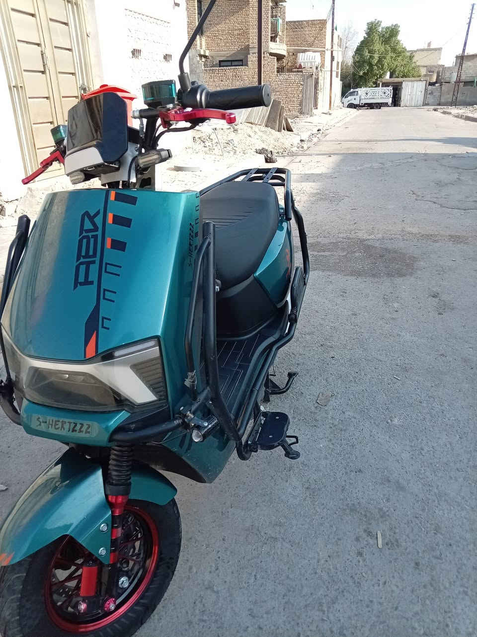 السلام عليكم دراجه شحن نوع سكنس دراجه زيرو خمس بطاريات وملف 3300 دراجه تاكل الكاع استخدامه اقل لأسبوع يعني صاله خمسه ايام  السعر مليون وبيه  مجال دراجه مكفوله اي استفسار اتصال هاذه الرقم ***********
