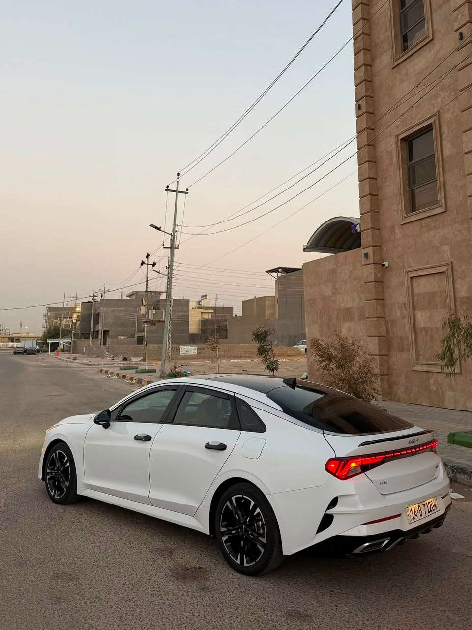 K5 gt line 2024 موديل  
السيااره فول للاخير
كشنات جلد 
داخل احمرر 
رادار امامي . رادار خلفي 
بانوراما 
ستيرن تحكم جهتين 
شاشة كبيرة 
اربع وضعيات قيادة 
بصمة ابواب + تشغيل عن بعد 
لايت ثلاث عدسات زينون 
قيادة ذاتيه + تثبيت مسار + نقط عمياء 
كاميرا خلفية دوارة + تحذير قبل الاصطدام .. 
صور الحادث موجوده  بالمنشور ++ السيارة بيها تبديل البنيد فقط نفس اللون بدون صبغ + صبغ التكمه شي بسيط   .. صور الحادث مرفقه بالمنشور  رقم السيارة بصرة بأسمي .. السعر 183  وبيها مجال . ***********
