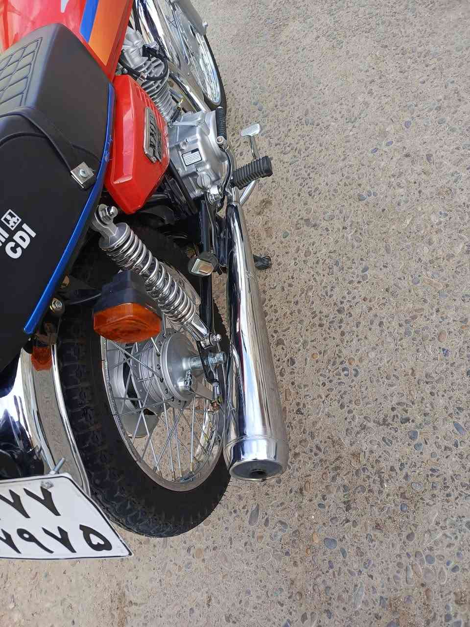 السلام عليكم شباب دراجه نامه شلامجه  البيع الموديل 27 نضيفات اوراق اسكنر مكفول كفاله عامه المكان المجر الكبير السعر //مليون //وبيه مجال حك الجيه وهاذ الرقم ***********
