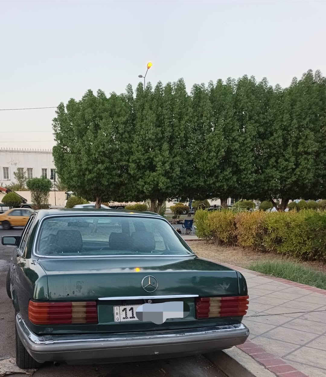 للبيع  مارسيدس رئاسي موديل 1986محدث1991 رقم بغداد انكليزي باسمي هزة جديدة تحويل مباشر تبريد شغال  مصبوغة جمالية محرك كير ياباني  ديلكو السعر 49 وبيها مجال الاتصال *********** بغداد, العراق
