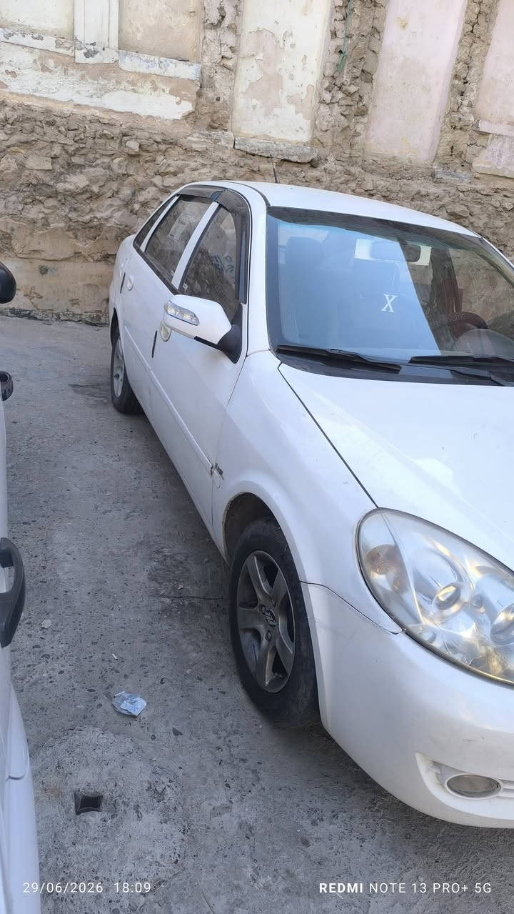 السلام عليكم ليفان للبيع حجم 520 بيها قطعتين صبغ كم اللغات الاماميه بس اني الشرعي جيرو مكينه شرط رقم بغداد السعر 42 وبيها مجال الاتصال على هذا الرقم ***********@العنوان موصل الجانب الايمن
