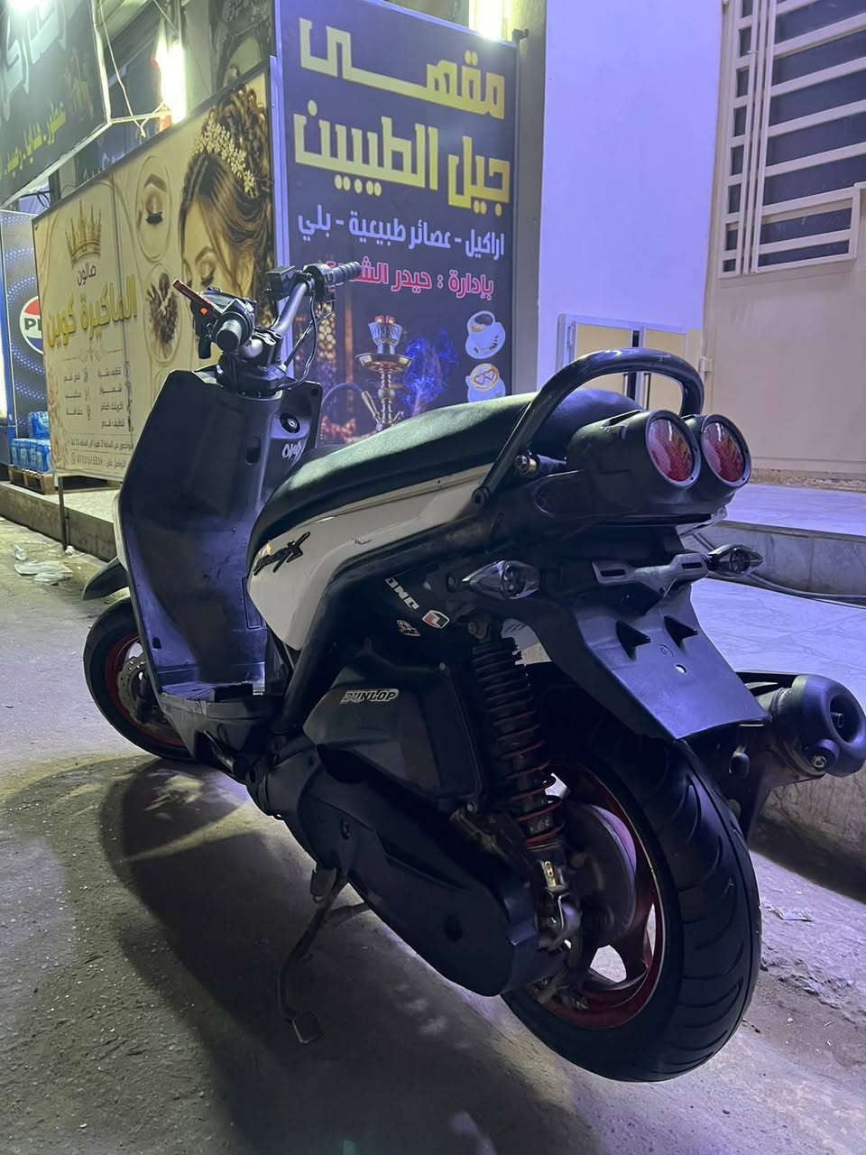 سكنس جبلي للبيع الدراجه خير من الله 
مكينه بلاديه 
كفرات سوادات بلادي
كهربائيات شغاله 
عنواني بغداد الزعفرانية 
رقمي ***********
السعر 950
