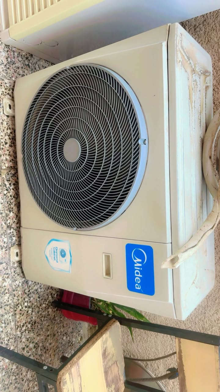 سلام عليك سبلت للبيع 3 طن مديا الحديث كامل بس منقص غاز لكيت البوري ذاب غاز ودهن من ورة البوري مادري بعد من البوري بي خلل 500 وبي مجال ***********
