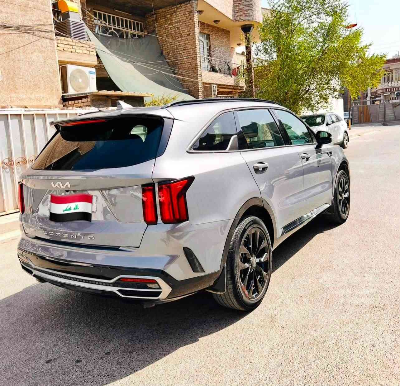 💎✨ اللهم صل على محمد وآل محمد ✨💎
🔥🚘 للبيع كيا سورنتو SX موديل 2023 وارد أمريكي 🇺🇸  حادث سطحي فول مواصفات 🔥 سيارة فخمة وعائلية، ماشيه 23 ألف كم فقط، فئة SX، تشغيل عند بعد بصمة وزر، دخول ذكي، مقاعد جلد، مقاعد كهربائية، تدفئة المقاعد الاماميه، دركسون متعدد الوظائف، تحكم بالصوت، مثبت سرعة، شاشة وسطية كبيرة، نظام ملاحة وترفيه، Apple CarPlay، Android Auto، Bluetooth، كاميرا خلفية، حساسات أمامية وخلفية، مراقبة النقطة العمياء، تحذير مغادرة المسار، مساعد الحفاظ على المسار، تحذير التصادم الأمامي،، مراقبة ضغط الإطارات، أنظمة أمان متقدمة، إضاءة LED،، تكييف وتحكم بالمناخ، مساحة داخلية واسعة ومريحة، 7 مقاعد وبعد بيها هوايه موصفات 

📞 للاستفسار والتواصل: ***********

