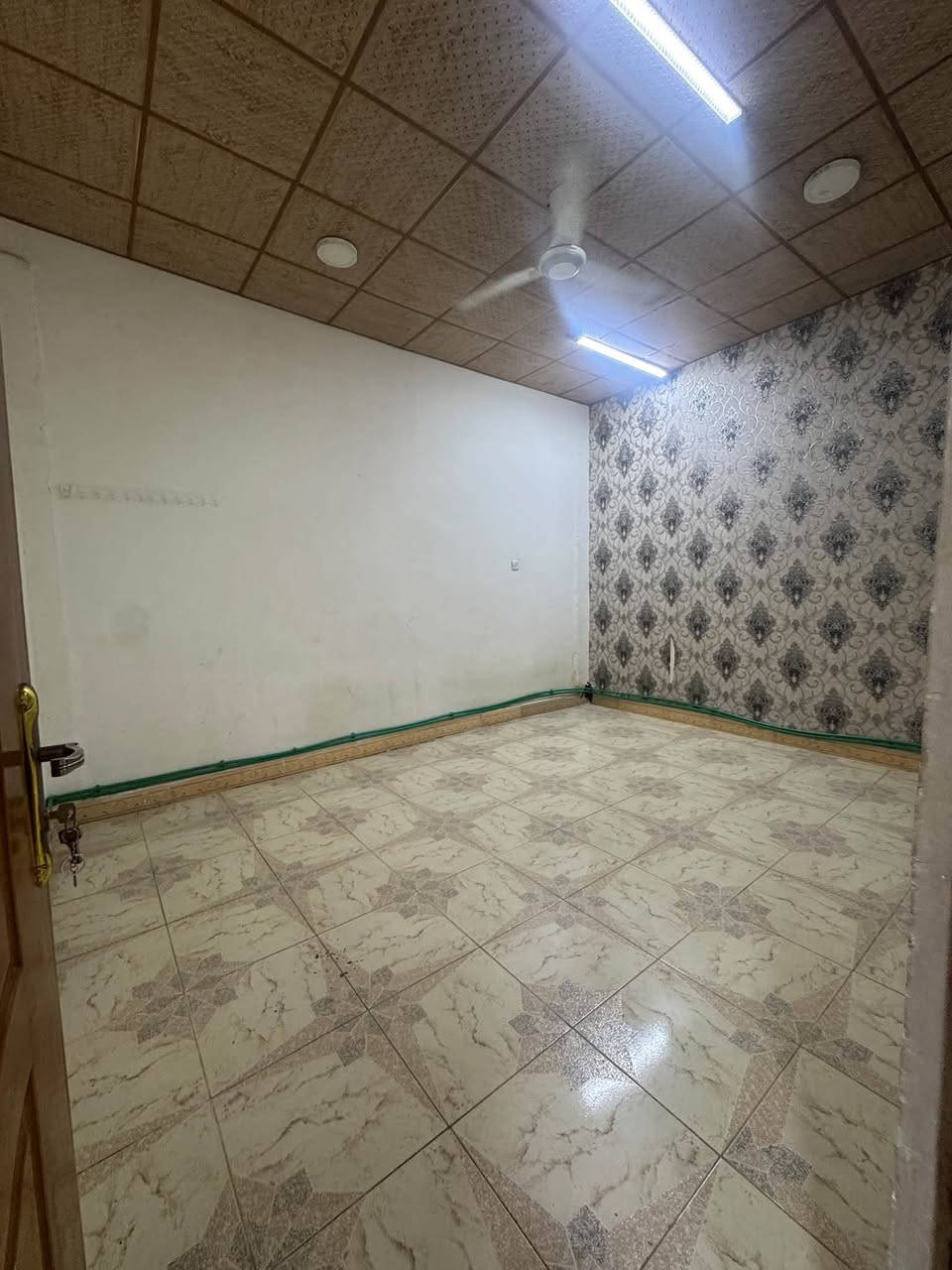 القبله حي المهندسين • طابق أرضي • غرفة وصالة