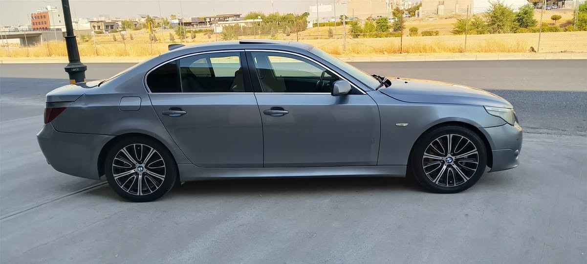 للبيع او مرواس
‏BMW))2009
بدون حادث 
بيها ثلاث قطع
محرك كير صدر كهربائي مكفول 
مكان سيارة بغداد 

***********
