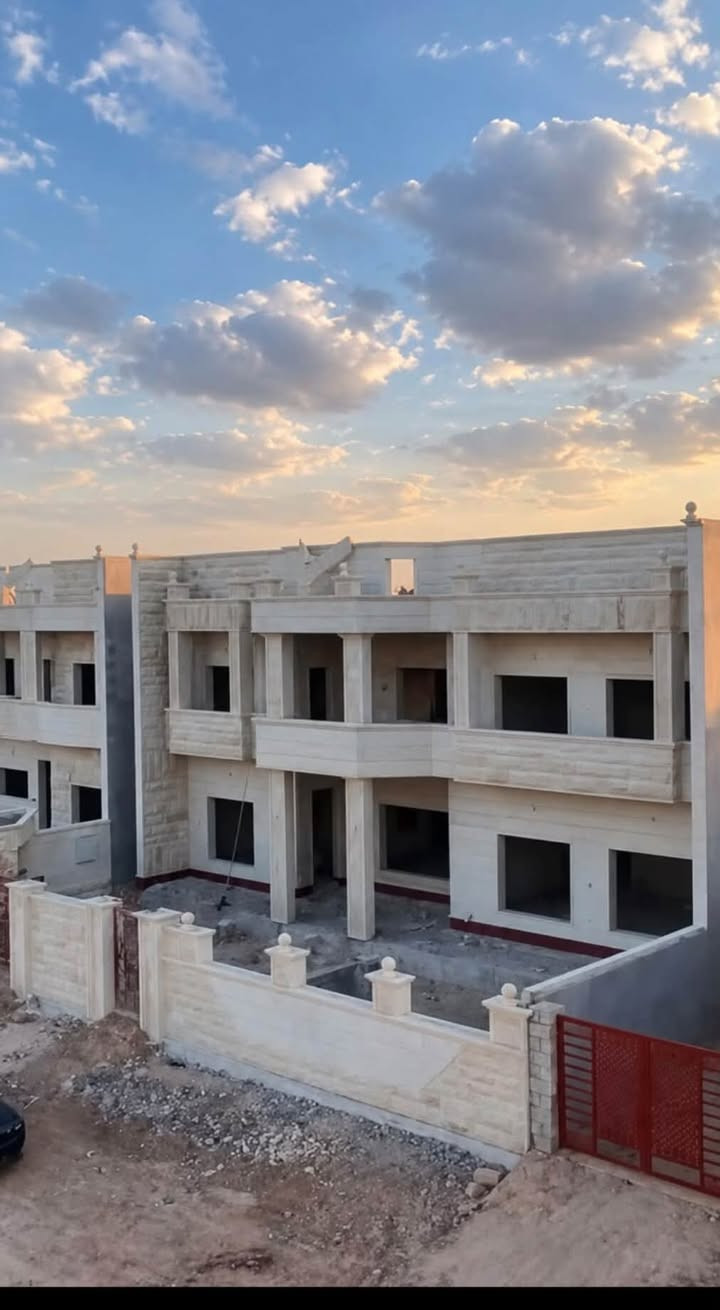 القادسيه حي الجامعه • ٣٦٠م • مطل على نهر دجلة