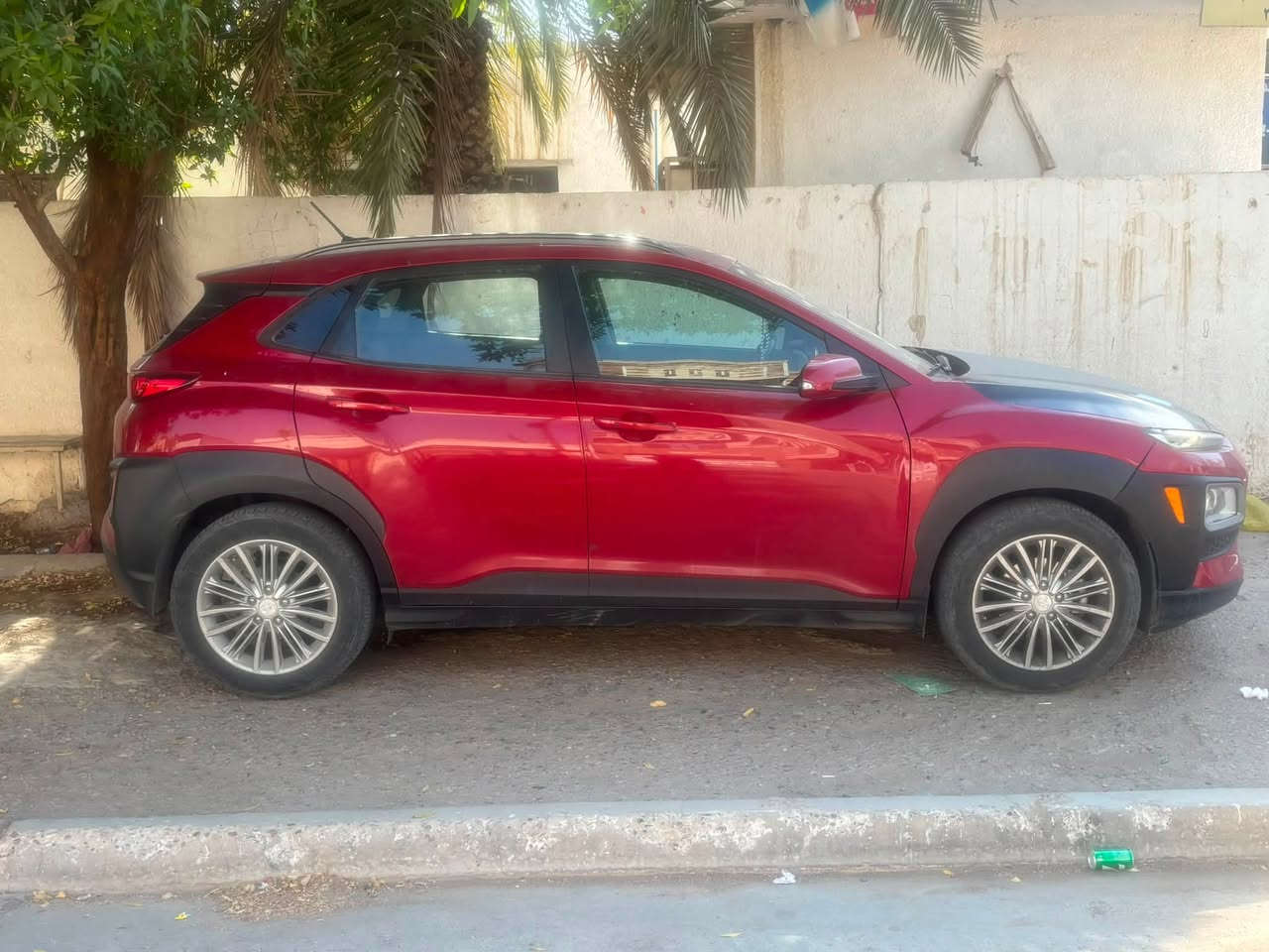السلام عليكم
كونا وارد 2020 
محرك دوش 2000 
كير at 
نظام السرعات 2  العادي + سبورت 
تدفئة كشنات  
مانع انزلاق 
 بصمة 
رادار 
اشاير  مري
تحديد مسار 
كاميرات
شاشة
مانع تصادم 
83mil 

بدون ايرباك 
 السيارة بيها  بنيد  نظيفة ورقمها بغداد    
130$ 
***********

