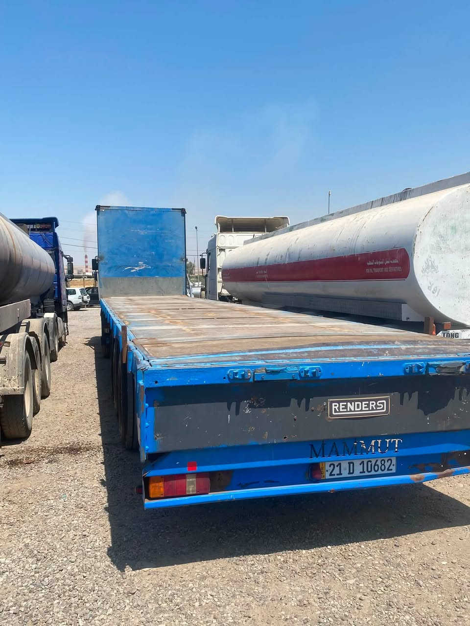 Daf 2005
گير عادي. ثلاجة  بدون. رتايدر 
فلات. تك تاير. تخم. تاير. جديد 
سنوي. جديد لل ٢٠٢٨
حجم 430
سعر ١٤٥$و مجال 
معرض. ابراهيم برايةتي 
كلك خبات عل طرريق موصل 
واتصاب. ***********
