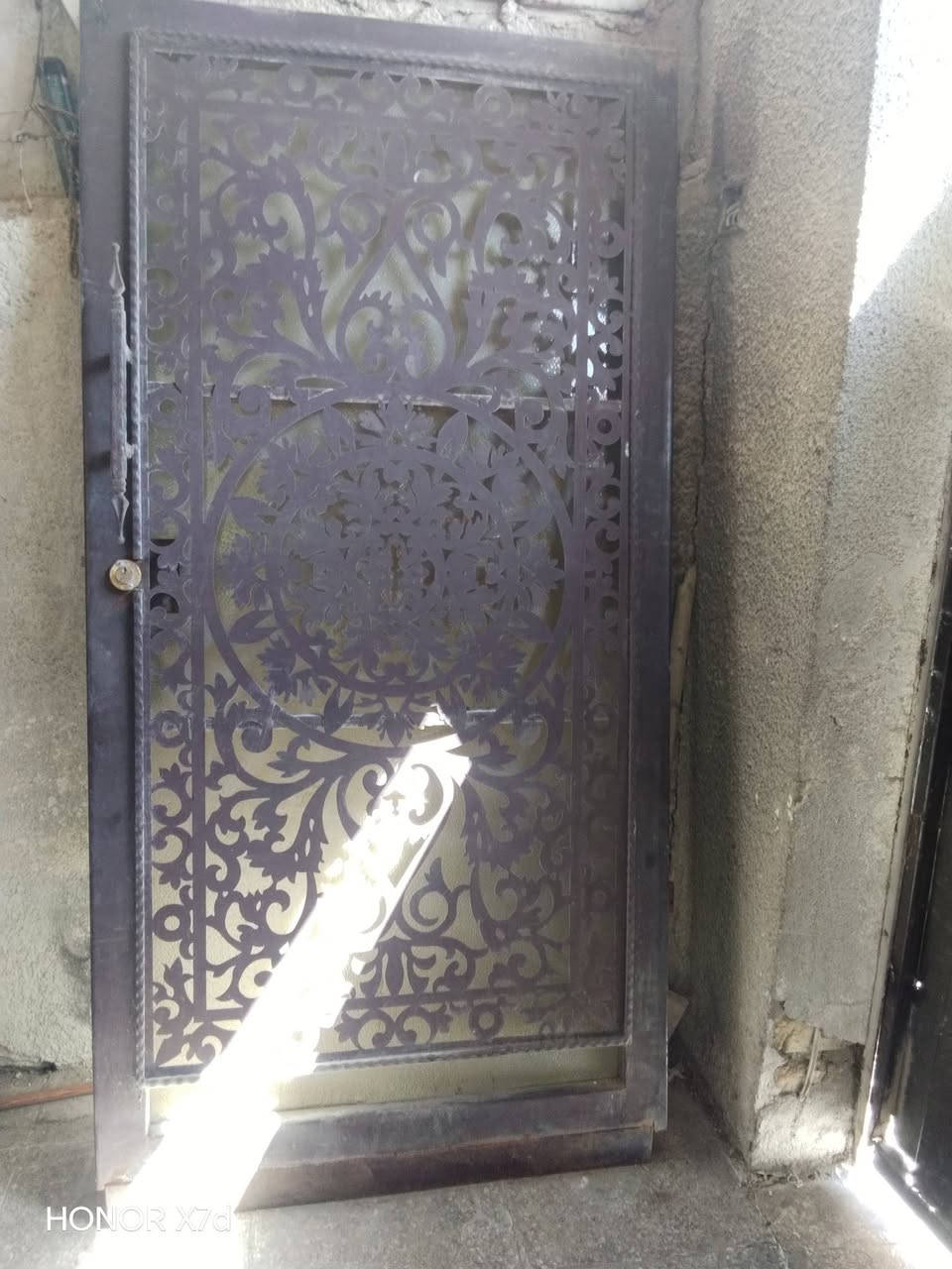 من رخصت صاحب إلبيج المحترم
باب  والقطعه ثانيه سلايت
مكيف ميديا طنين تبريد خير من الله
كنتور 4 باب
الحريه
تفضلو خاص
***********
